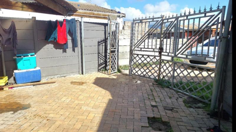 3 Bedroom Property for Sale in Joe Slovo Western Cape